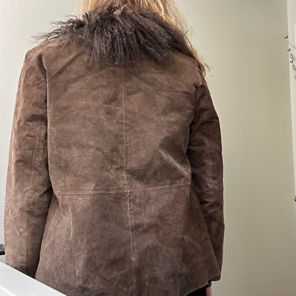 Brown fur lined coat - Picture 3 of 4